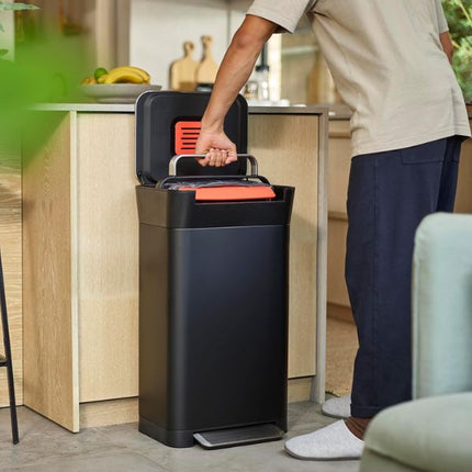 JosephJoseph Titan 30L Black Trash Compactor at Napev GH