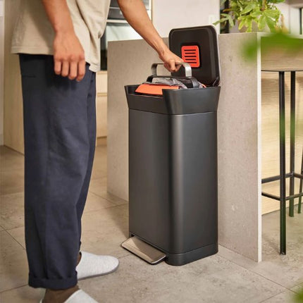 JosephJoseph Titan 30L Black Trash Compactor at Napev GH