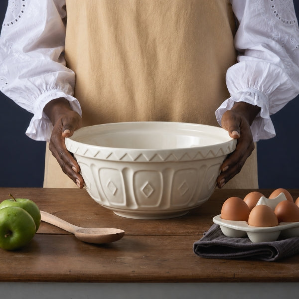 Mason Cash Colour Mix S12 Cream Mixing Bowl 29cm at Napev GH