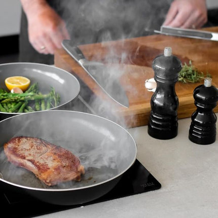 Masterclass 17cm Salt or Pepper Mill / Black at Napev GH