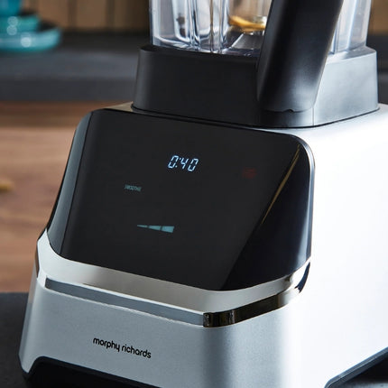 Close-up of the Morphy Richards blender’s digital touch-control panel displaying the smoothie programme and 40-second timer.