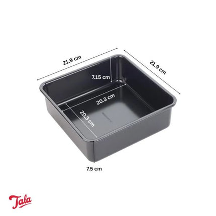 Black square baking pan with overlaid dimension lines and measurements showing 21.9 cm, 20.