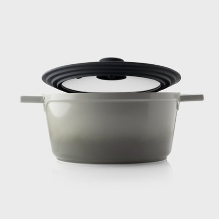 Taylor's Eye Witness Medium Universal Glass & Silicone Pan Lid at Napev GH