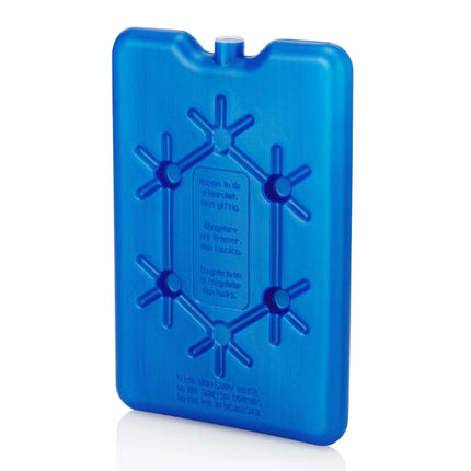 Thermos Freeze Board 200g blue reusable ice pack shown at an angle, highlighting its slim rectangular shape and moulded surface.